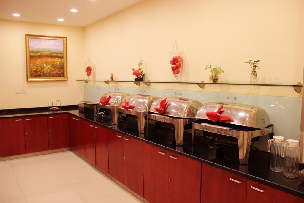 Hanting Express Wuhan Jiang Han Road Walking Street מראה חיצוני תמונה
